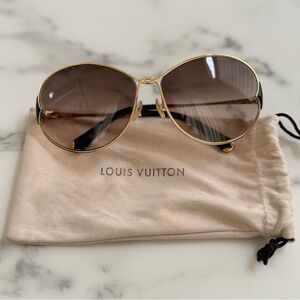 Louis Vuitton Elegant Gold Frame Sunglasses